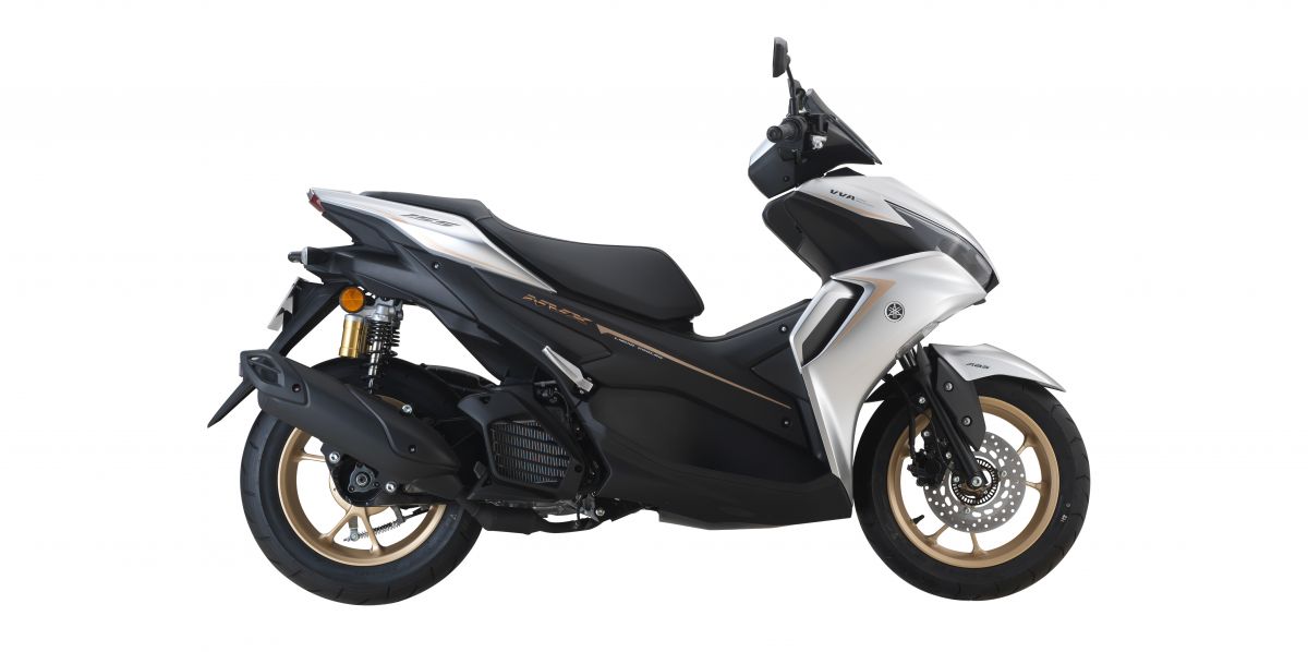 Yamaha NVX ABS
