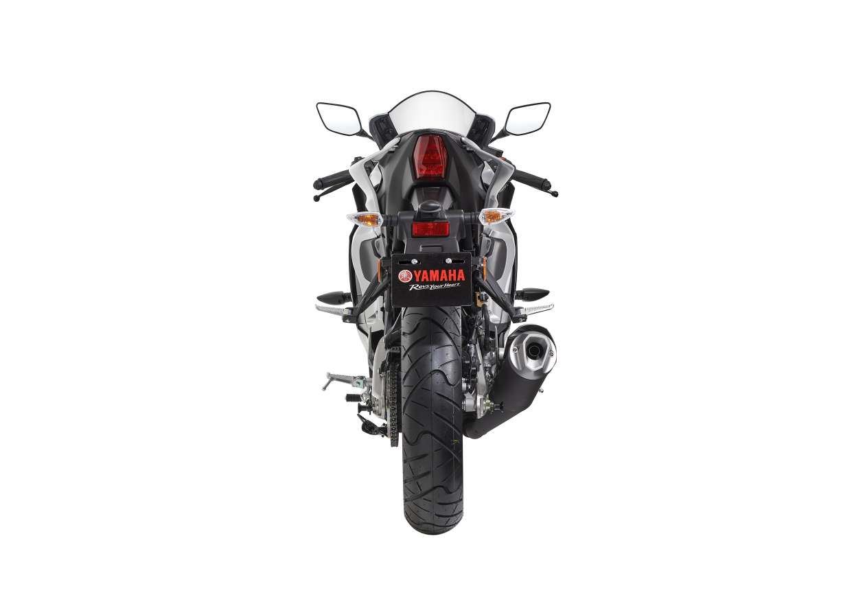 Yamaha R15