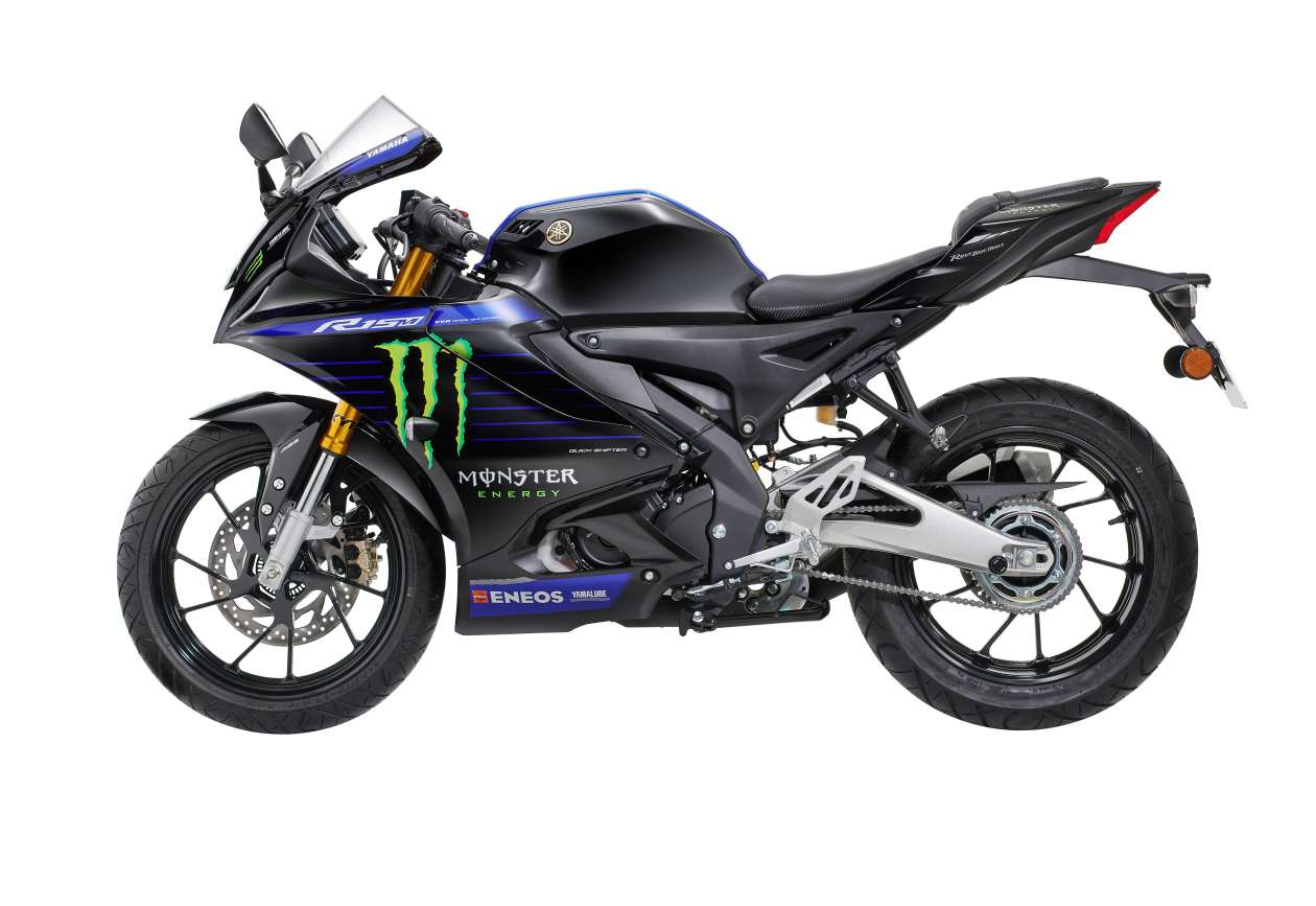 Yamaha R15